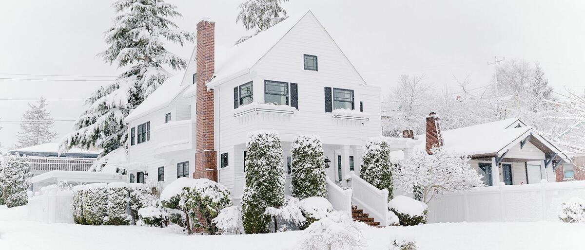 Snow House Treese